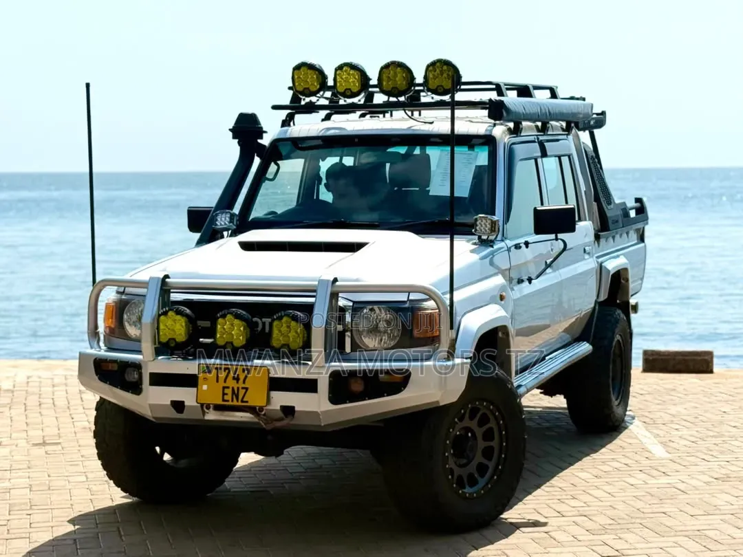 Toyota Land Cruiser 2020 Silver
