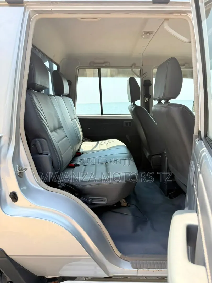 Toyota Land Cruiser 2020 Silver