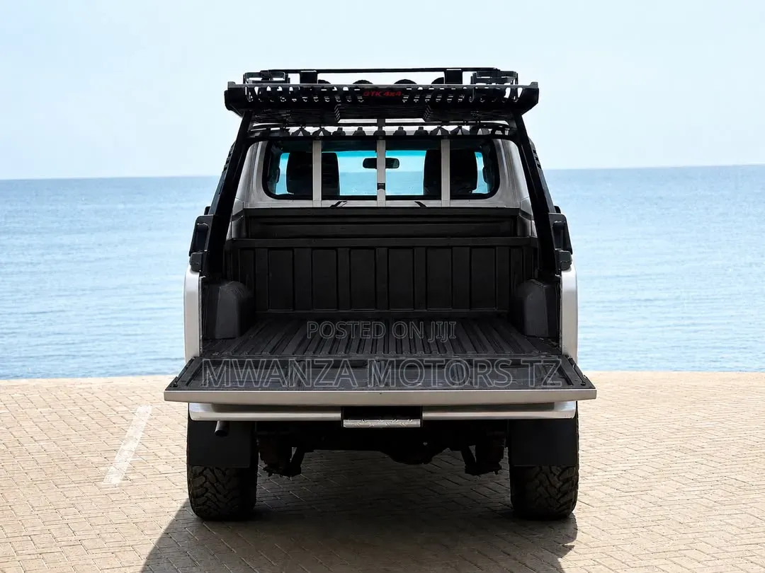 Toyota Land Cruiser 2020 Silver