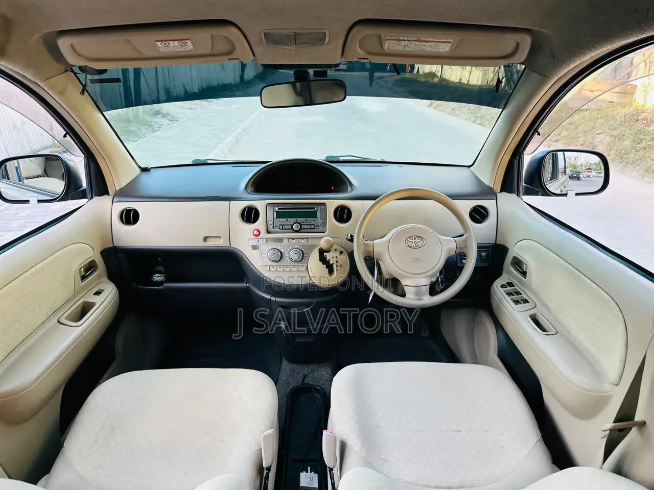 Toyota Sienta 2006 Gray