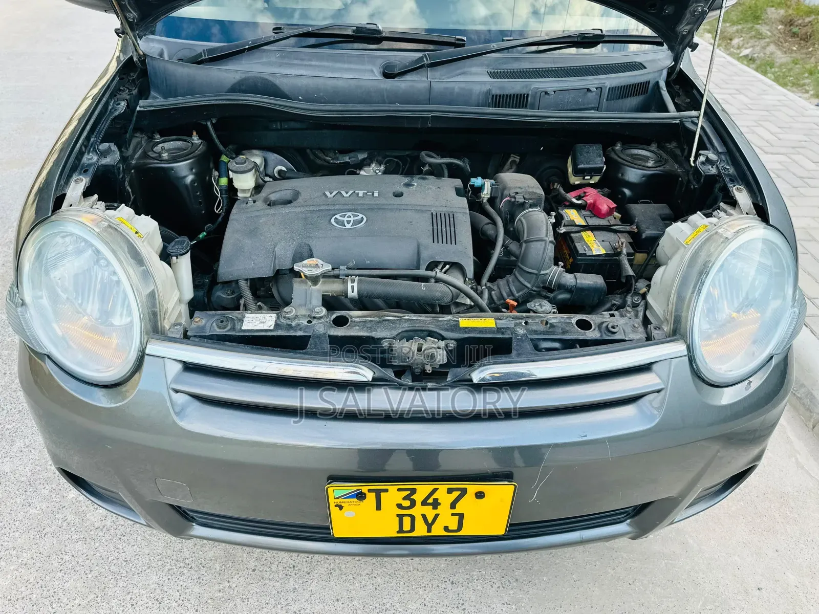 Toyota Sienta 2006 Gray