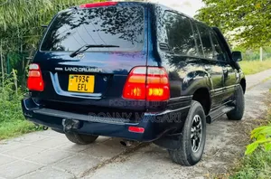 Toyota Land Cruiser 2006 Blue