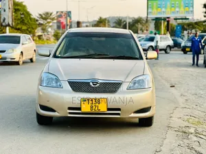 Toyota Corolla RunX 2004 Gold