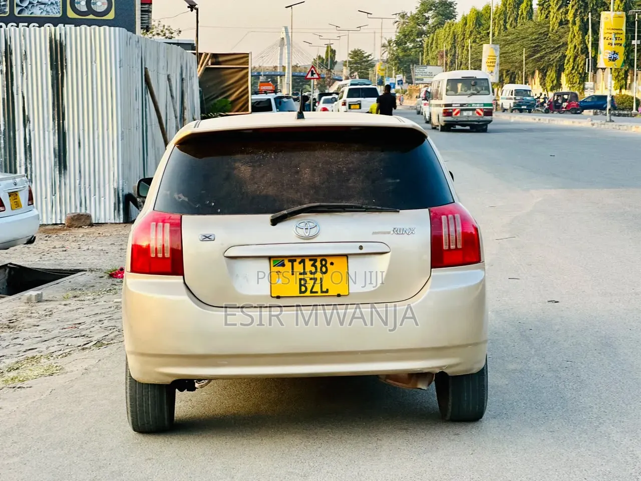 Toyota Corolla RunX 2004 Gold