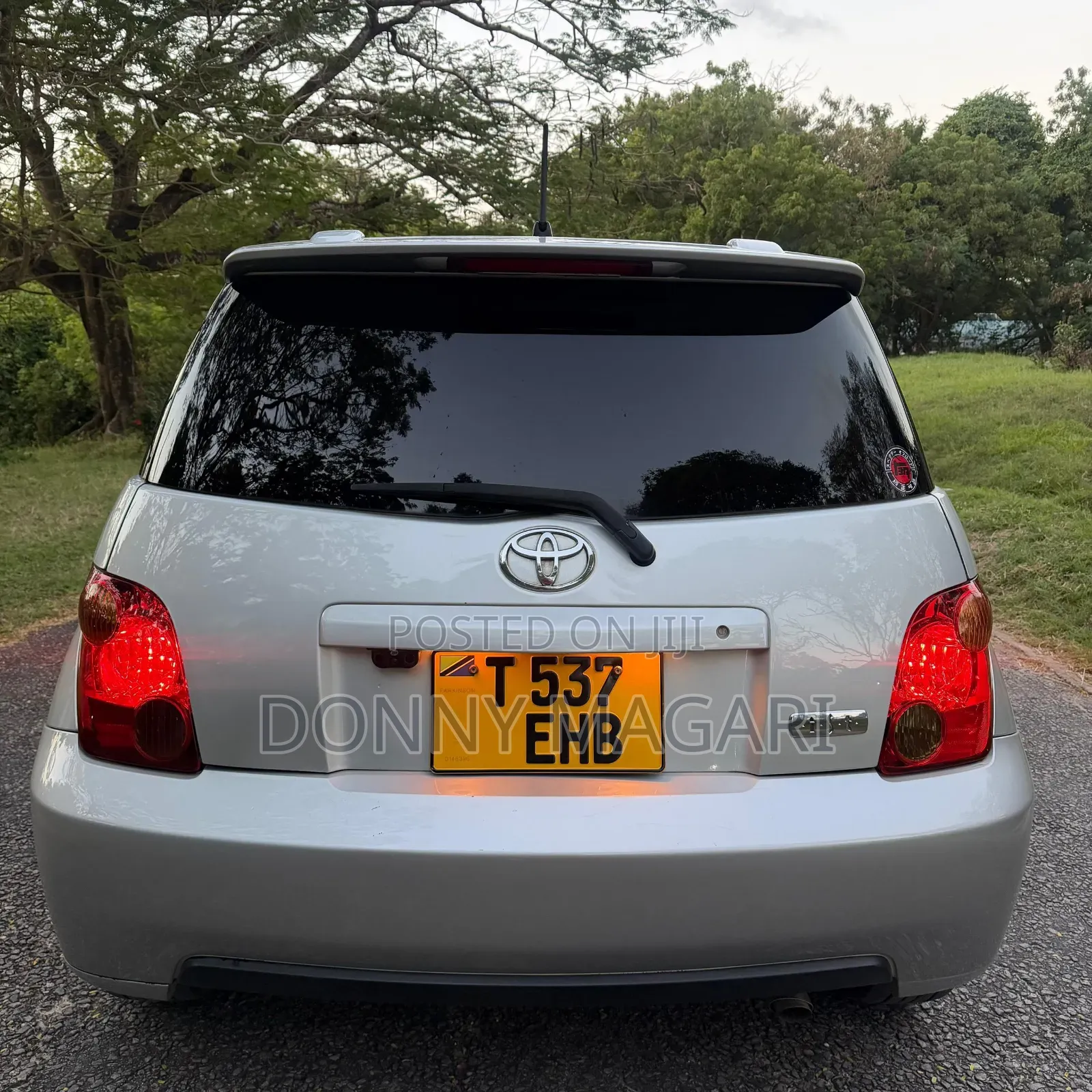 Toyota IST 2004 Silver