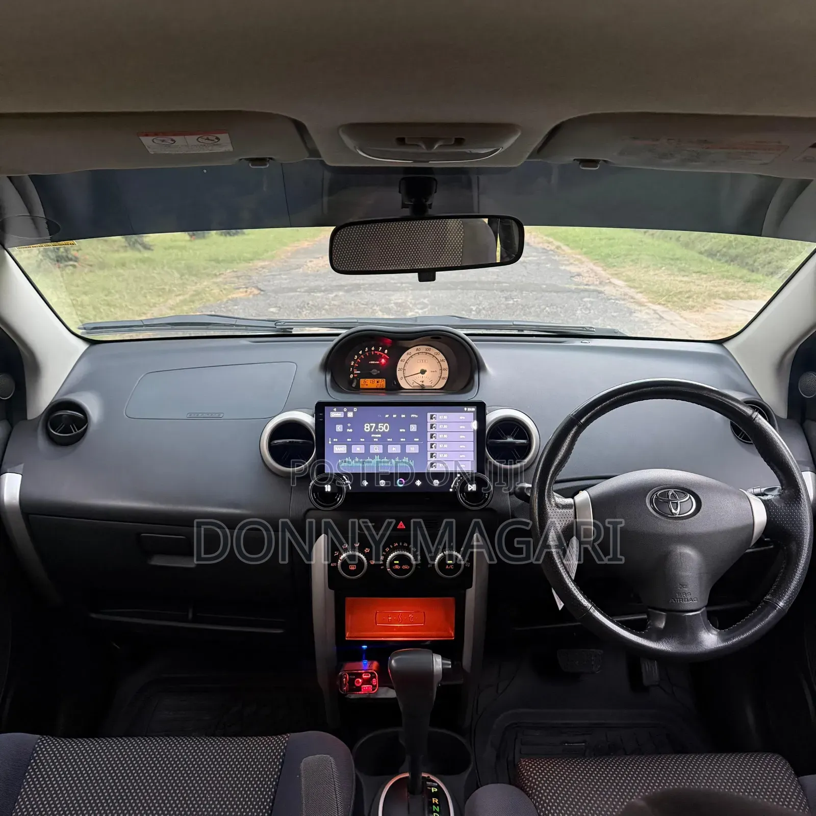 Toyota IST 2004 Silver