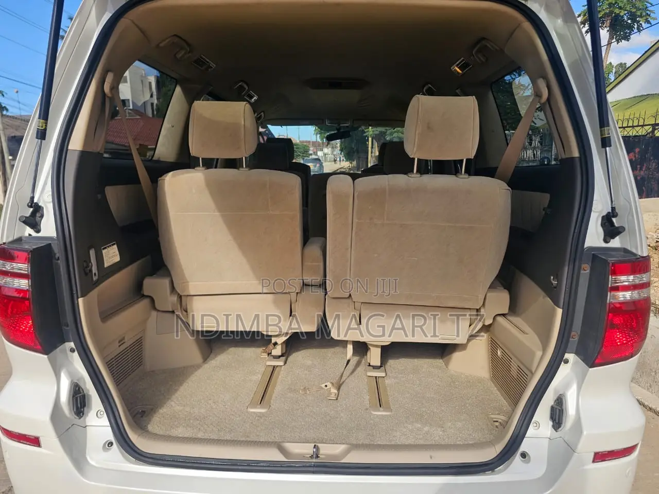 Toyota Alphard 2.4 Petrol FWD 2007 White