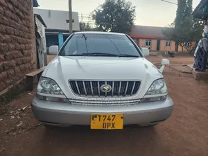 Toyota Harrier 2002 White