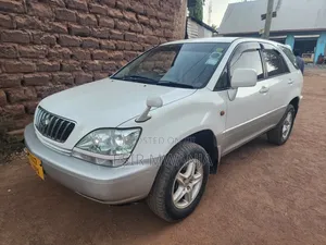 Toyota Harrier 2002 White