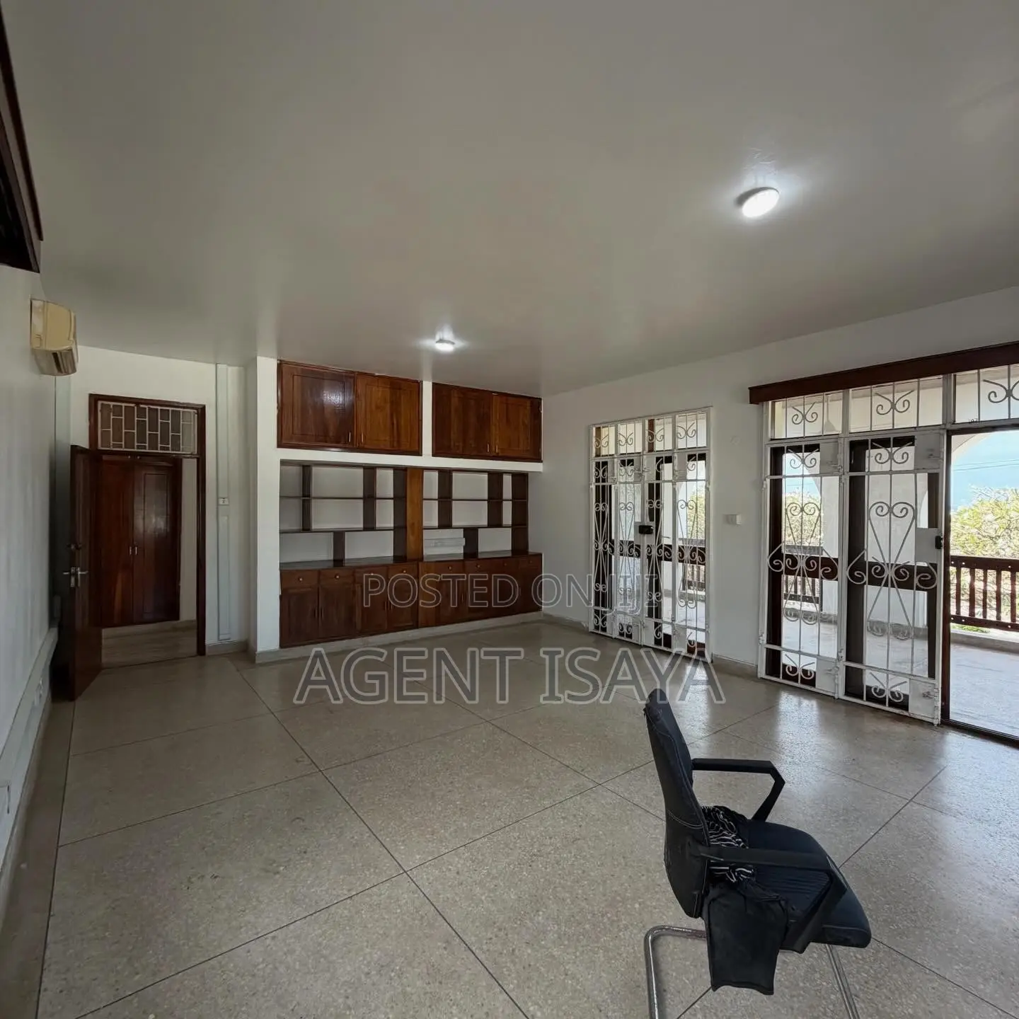 4bdrm Apartment in Masaki for rent