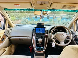 Toyota Harrier 2000 White