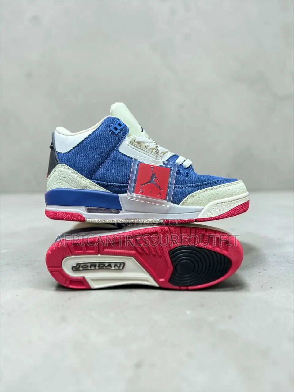 Air Jordan 3 Retro True Blue Design