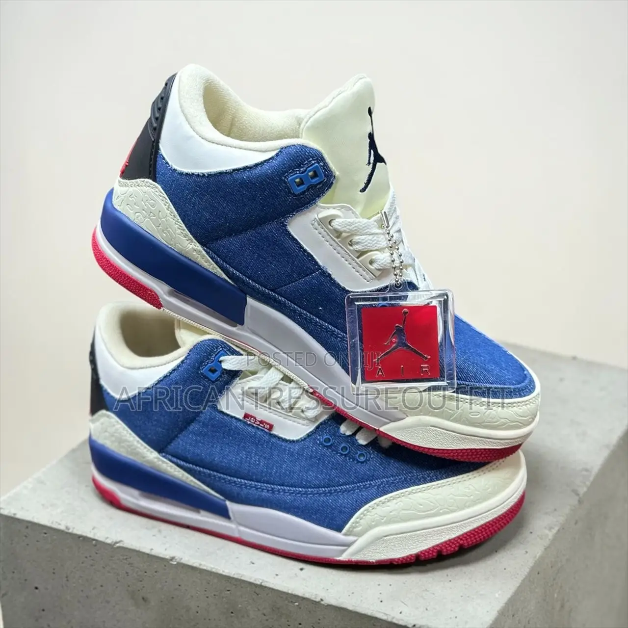 Air Jordan 3 Retro True Blue Design