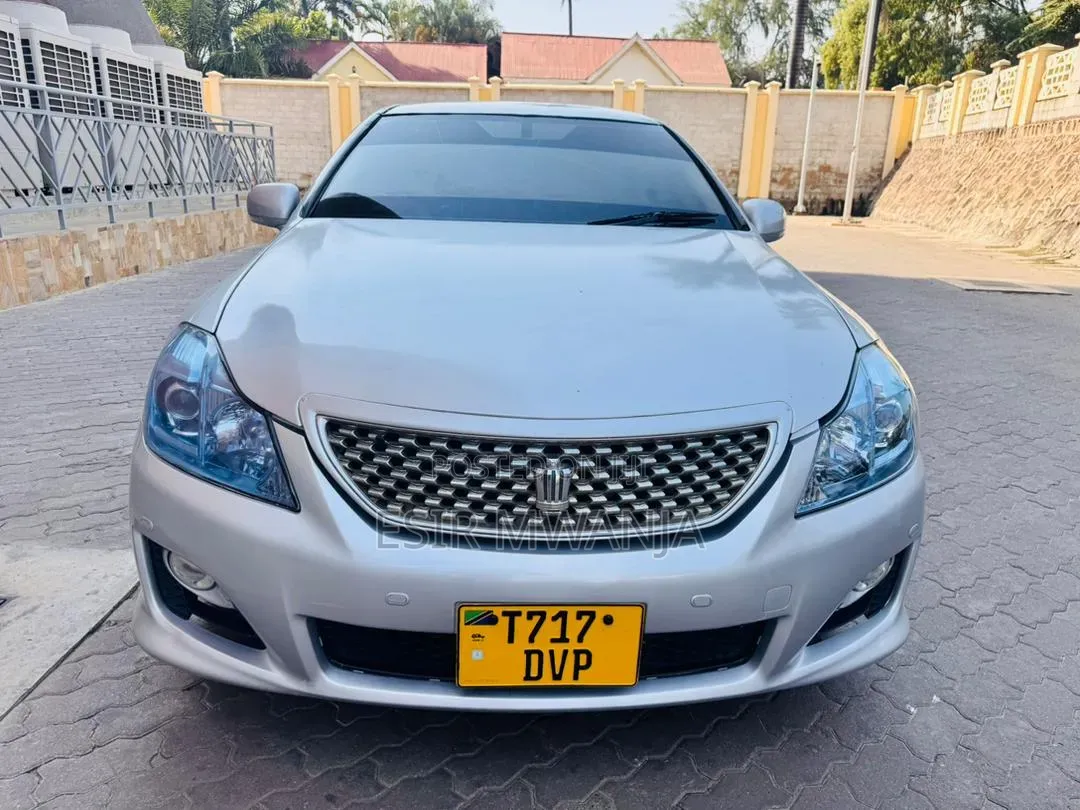 Toyota Crown 2009 Silver