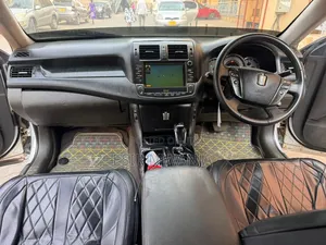 Toyota Crown 2009 Silver