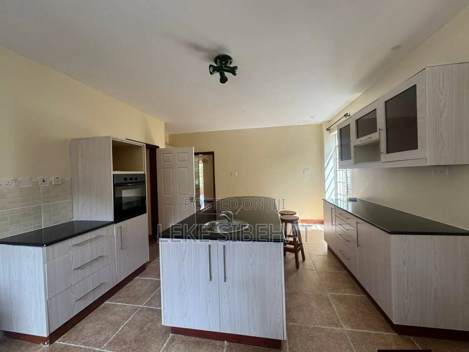 4bdrm House in Oyster Bay for rent