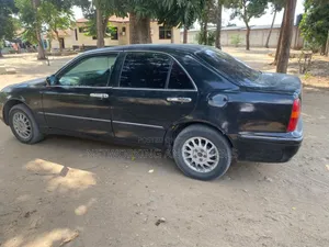 Toyota Progress 2000 Black
