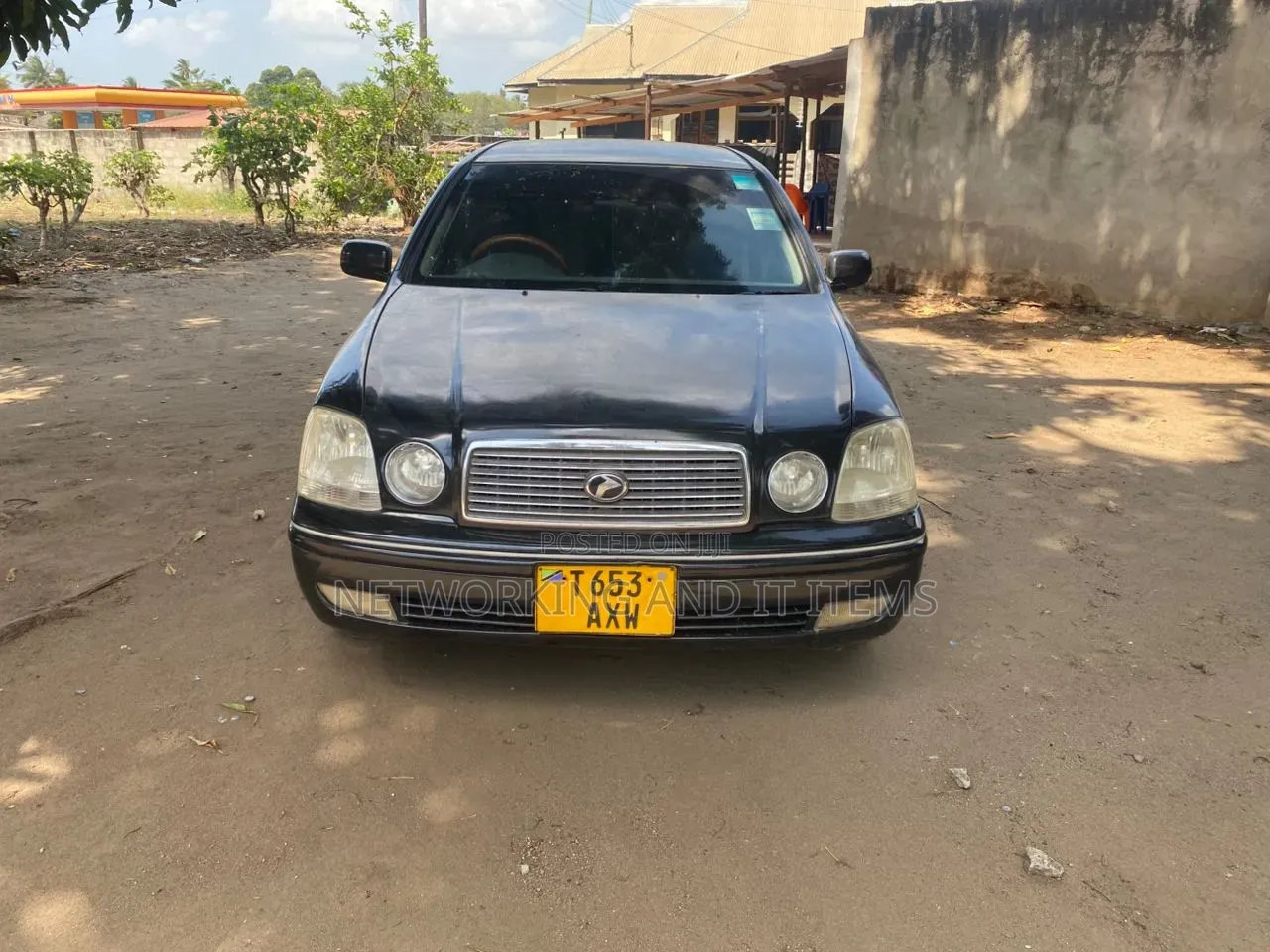 Toyota Progress 2000 Black