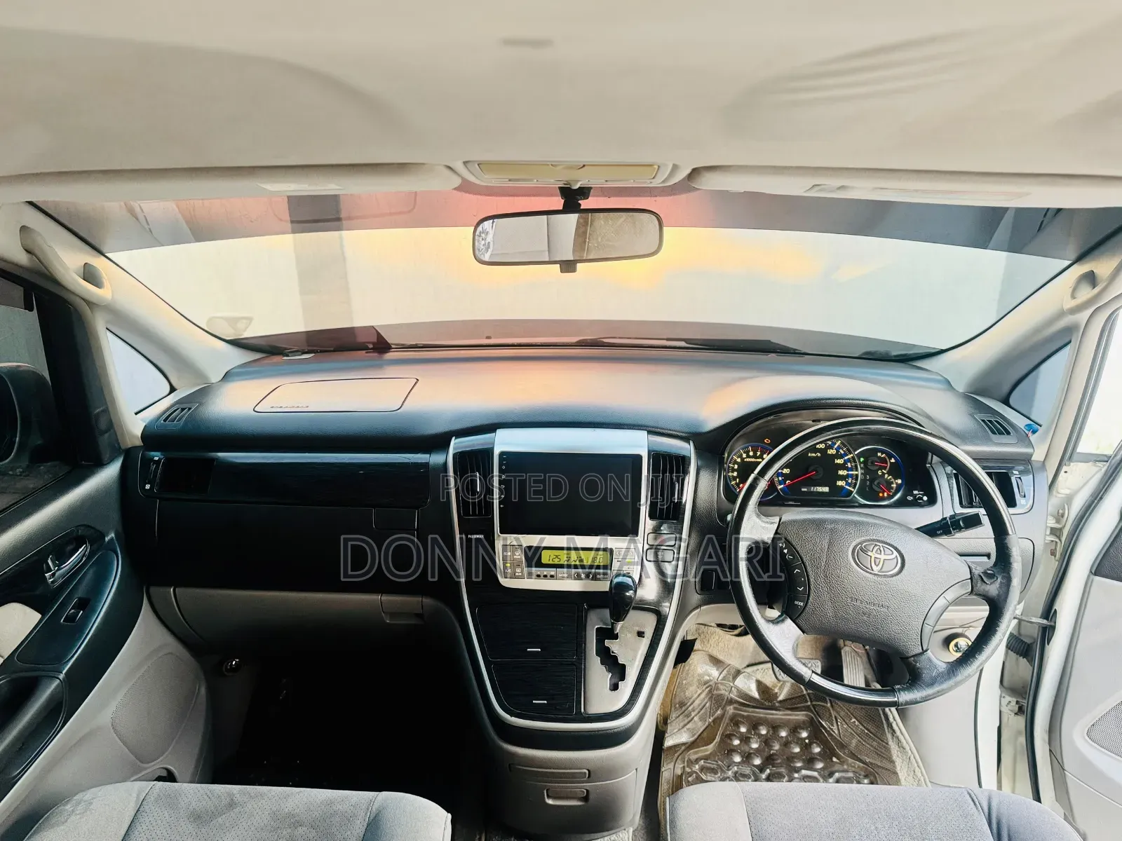 Toyota Alphard 2006 White