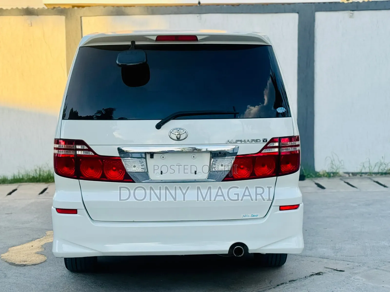 Toyota Alphard 2006 White