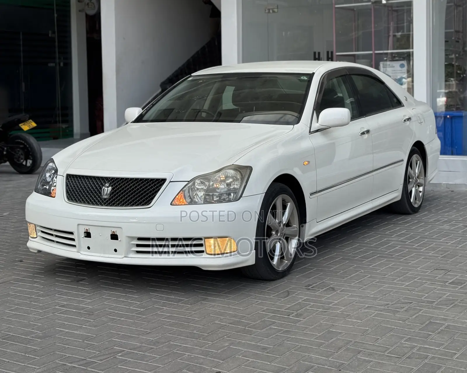 Toyota Crown 2004 White