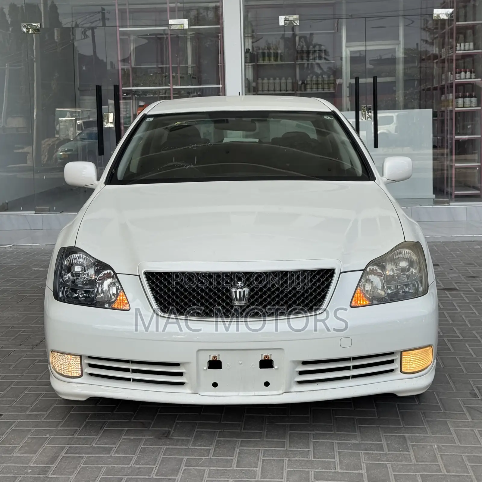 Toyota Crown 2004 White