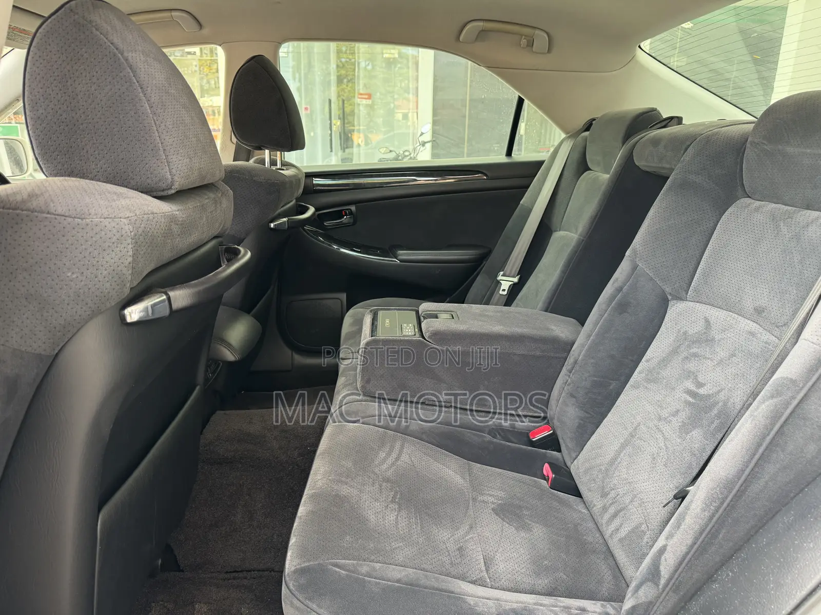 Toyota Crown 2004 White