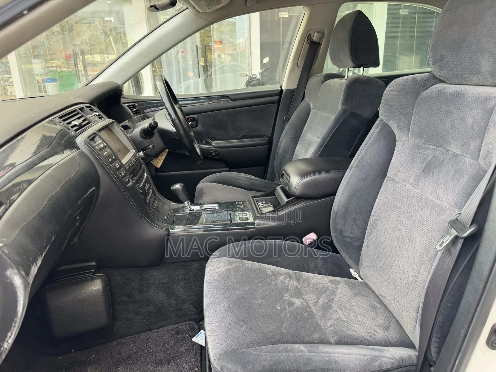 Toyota Crown 2004 White