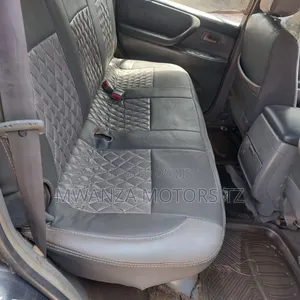 Toyota Land Cruiser 2005 Black