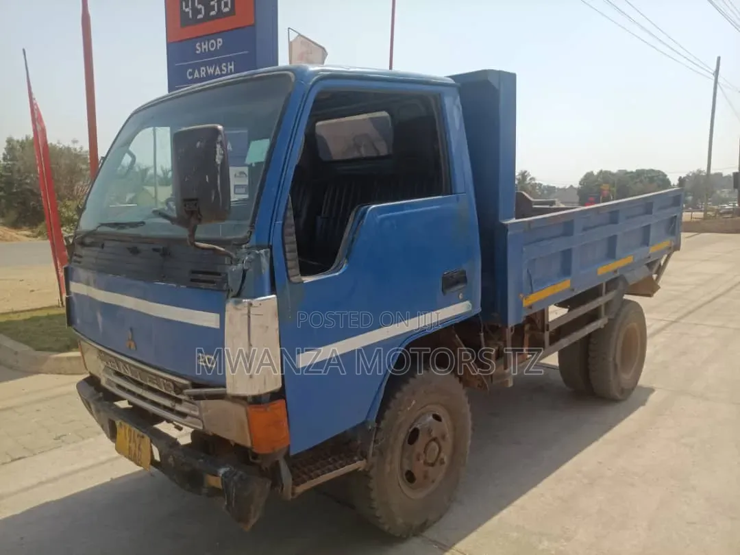 Mitsubish Canter Tipper
