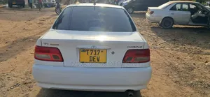 Toyota Carina 2000 White