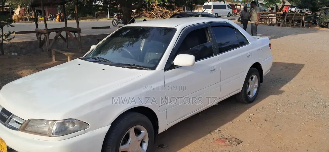 Toyota Carina 2000 White