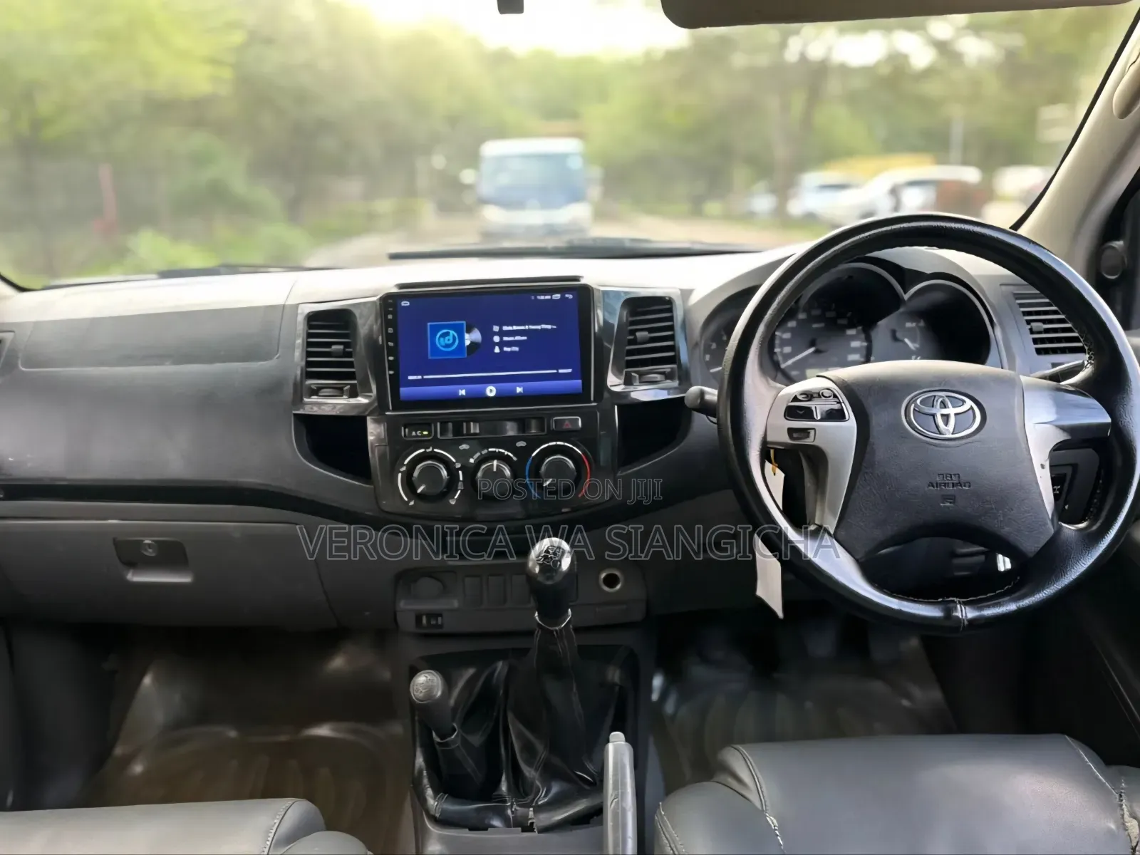 Toyota Hilux 2015