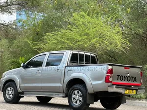 Toyota Hilux 2015