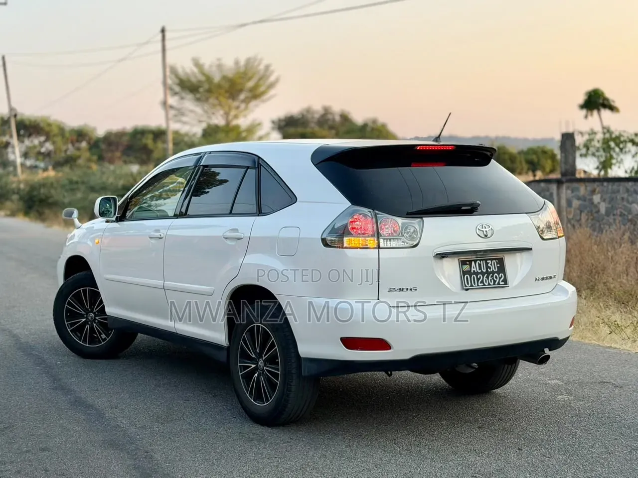 Toyota Harrier 2004 White