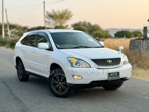 Toyota Harrier 2004 White