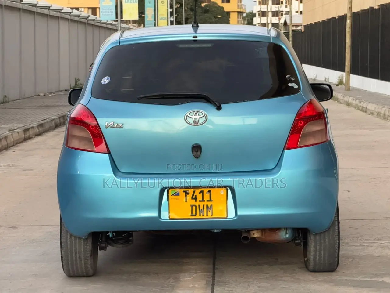 Toyota Vitz 2008 Blue