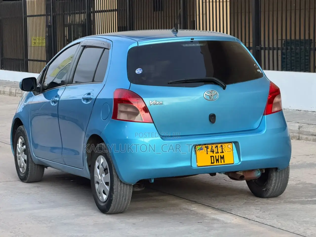 Toyota Vitz 2008 Blue