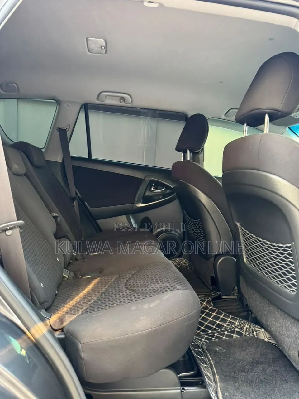 Toyota Vanguard 2010 White