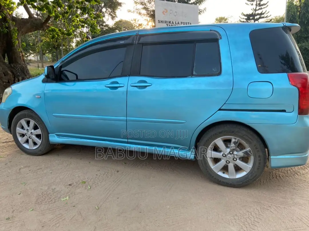 Toyota Raum 2006 Blue