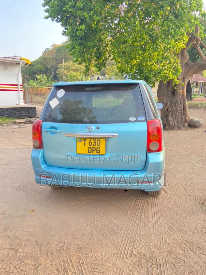 Toyota Raum 2006 Blue