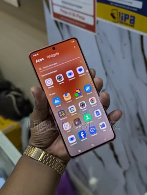 Vivo iQOO Neo10 128 GB Orange