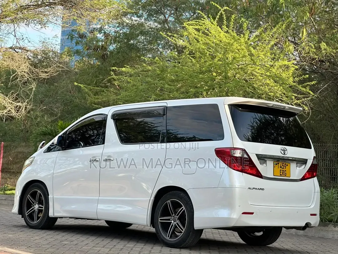 Toyota Alphard 2010 White