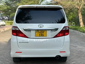 Toyota Alphard 2010 White