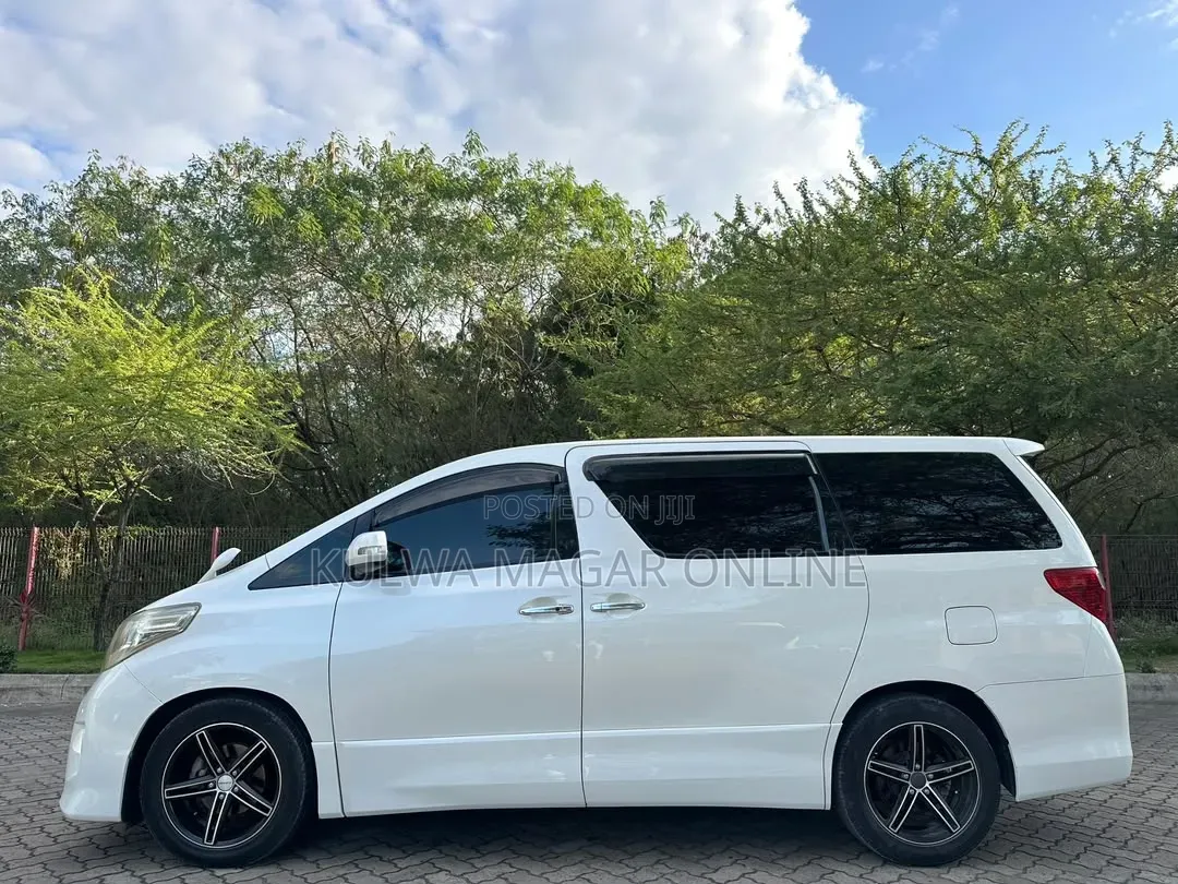 Toyota Alphard 2010 White