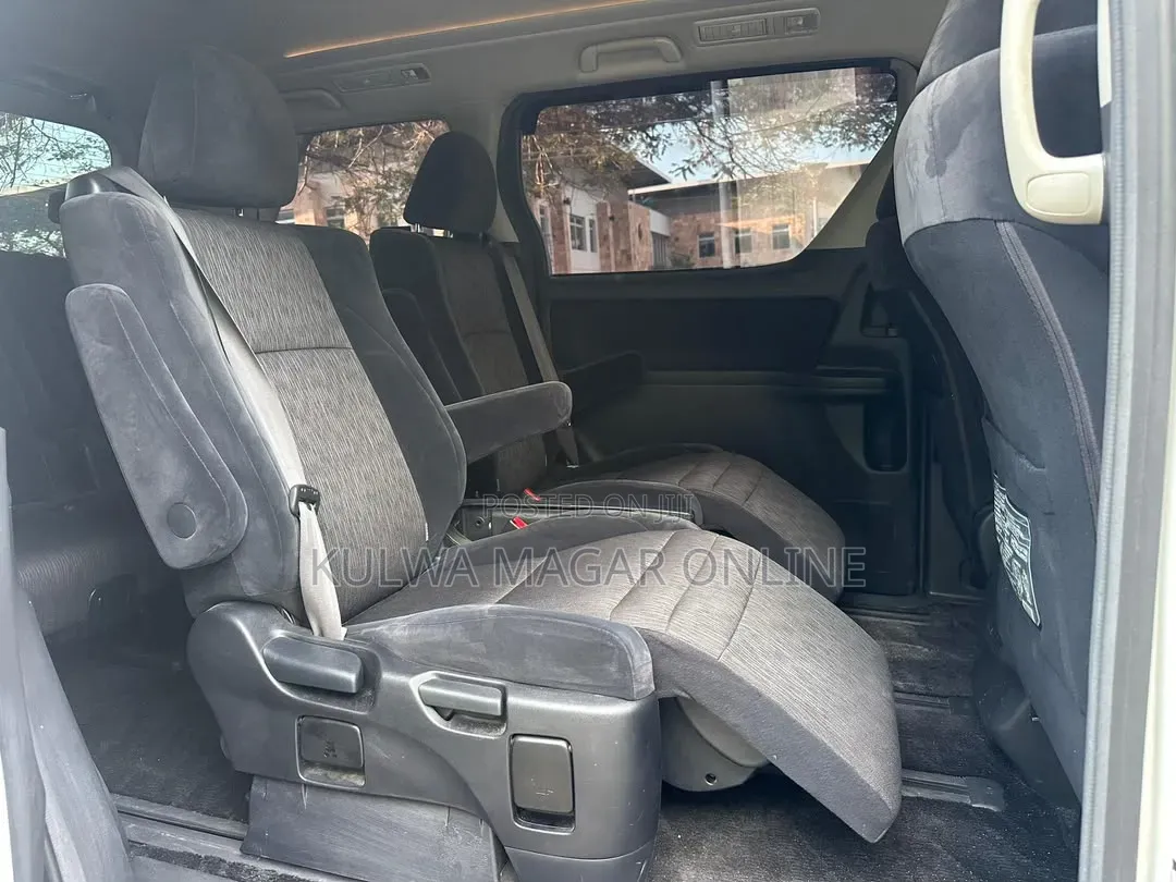Toyota Alphard 2010 White