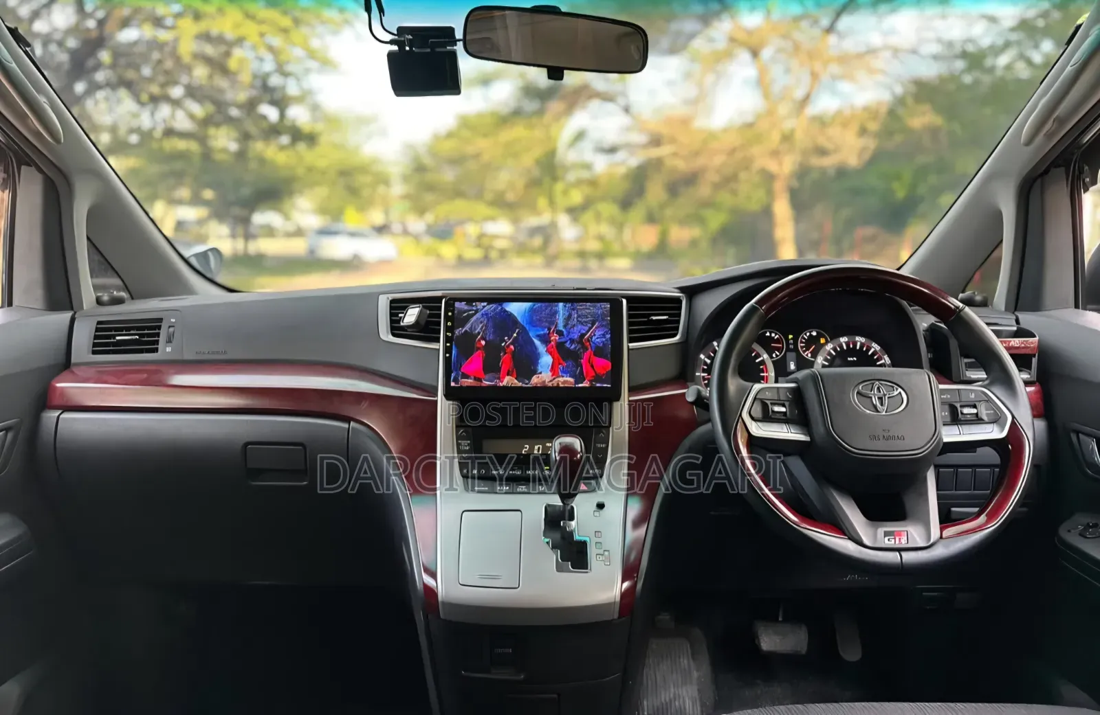 Toyota Alphard 2010 White