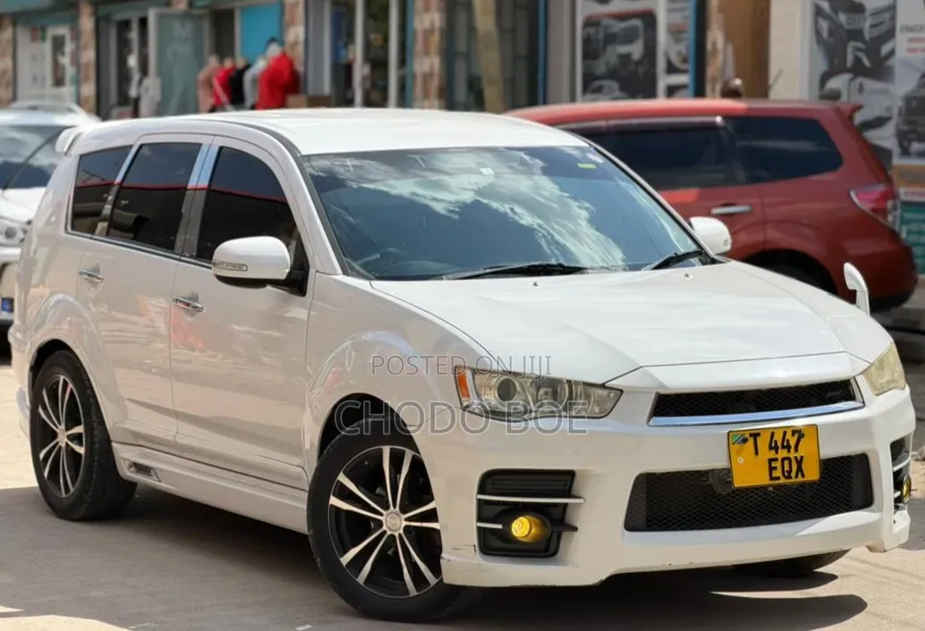 Mitsubishi Outlander 2010 Pearl