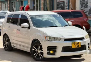 Mitsubishi Outlander 2010 Pearl