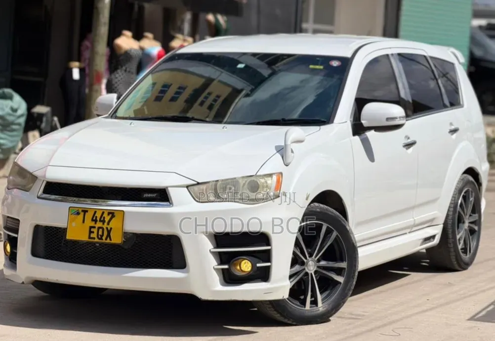 Mitsubishi Outlander 2010 Pearl